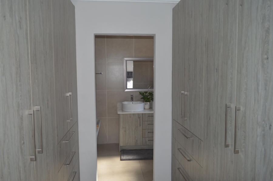 2 Bedroom Property for Sale in Flamwood North West